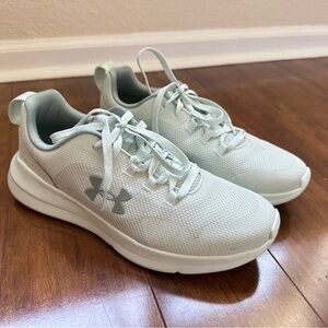 Under Armour Essential Sportstyle Sneakers SZ 11